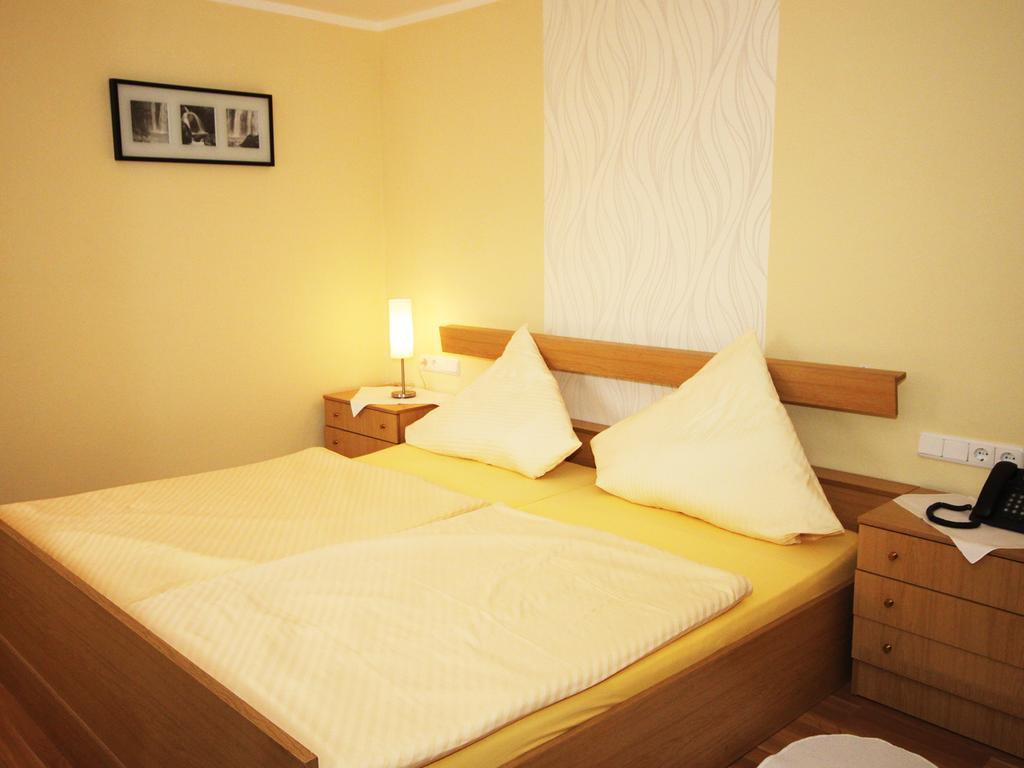 Landhotel Weinrich Naumburg  Quarto foto